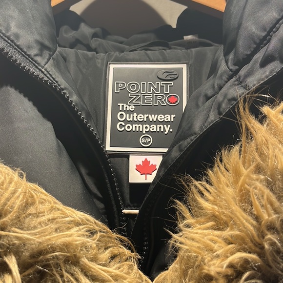 POINT ZERO WINTER COAT - Picture 2 of 5